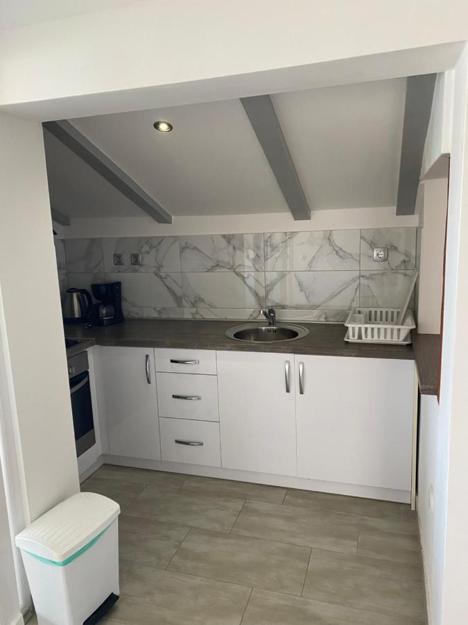 Apartments Nautica Barbat na Rabu Экстерьер фото