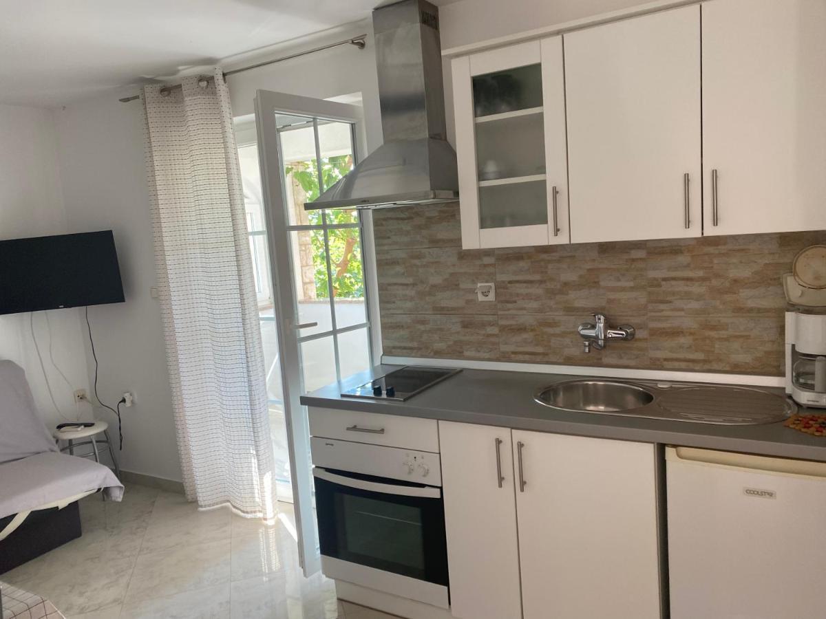 Apartments Nautica Barbat na Rabu Экстерьер фото