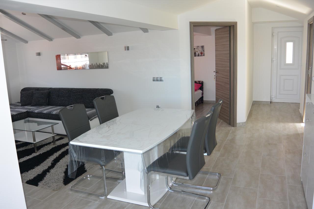 Apartments Nautica Barbat na Rabu Экстерьер фото