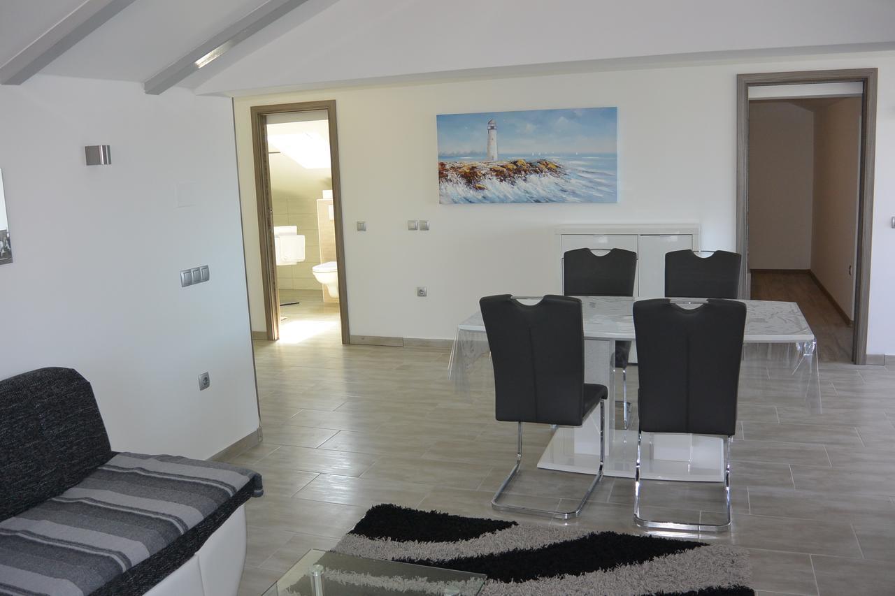 Apartments Nautica Barbat na Rabu Экстерьер фото
