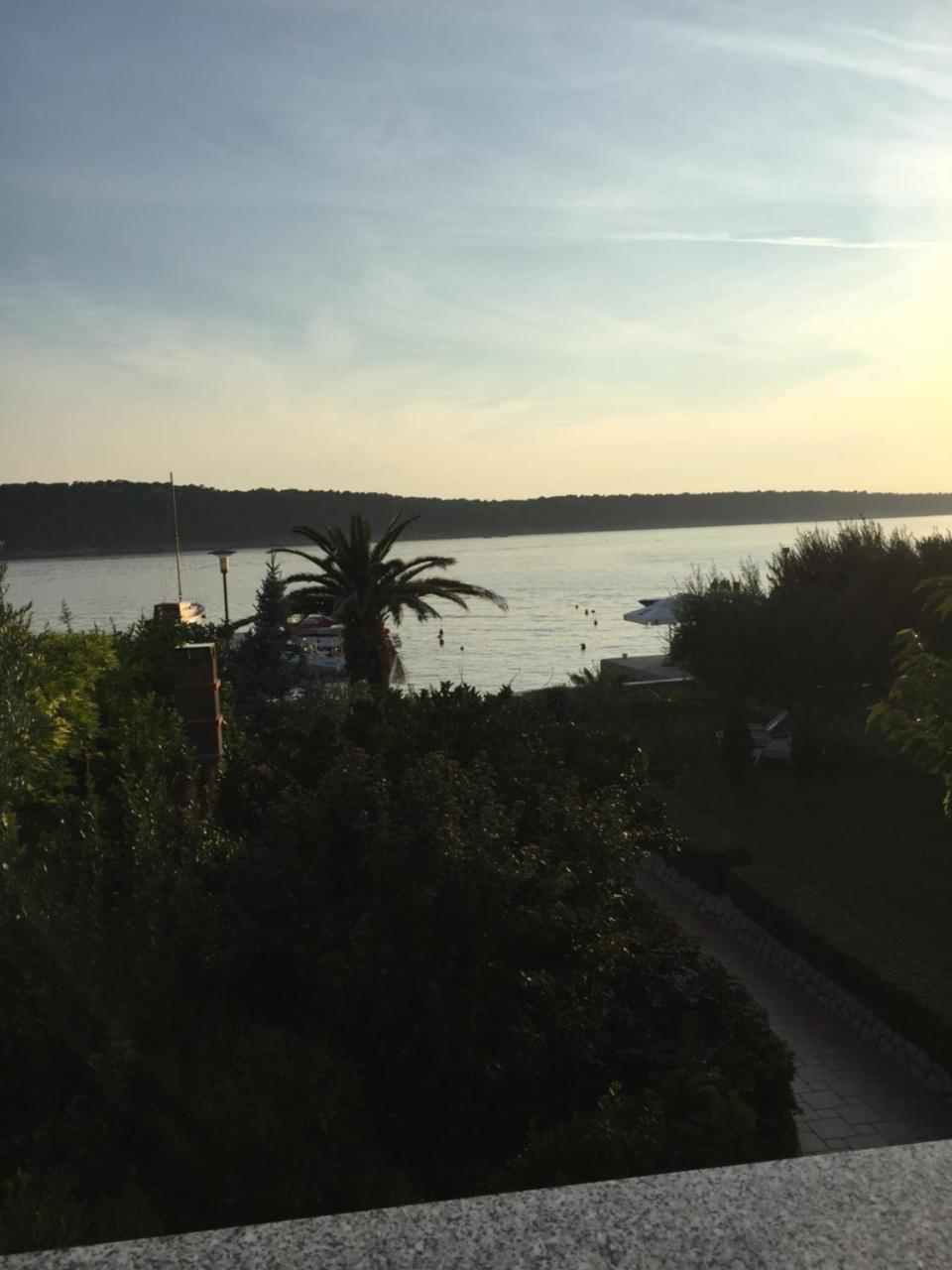 Apartments Nautica Barbat na Rabu Экстерьер фото