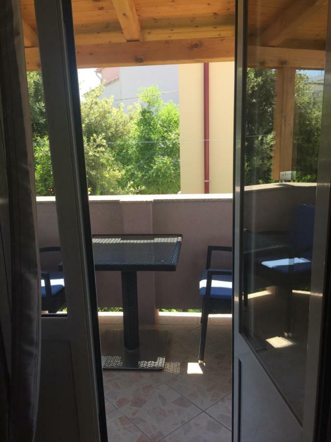 Apartments Nautica Barbat na Rabu Экстерьер фото