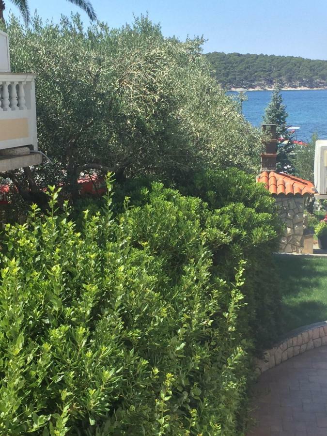 Apartments Nautica Barbat na Rabu Экстерьер фото